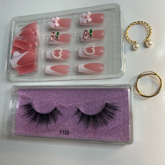 4 Pc Nails Lash Ring Bundle - Picture 2 of 3